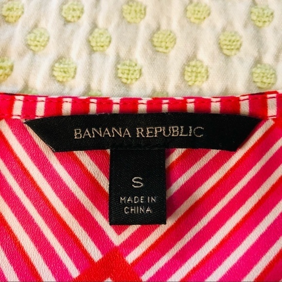 BANANA REPUBLIC-WOMENS PINK/MAUVE ABSTRACT PATTERN TOP WITH FLUTTER SLEEVES - Picture 10 of 12